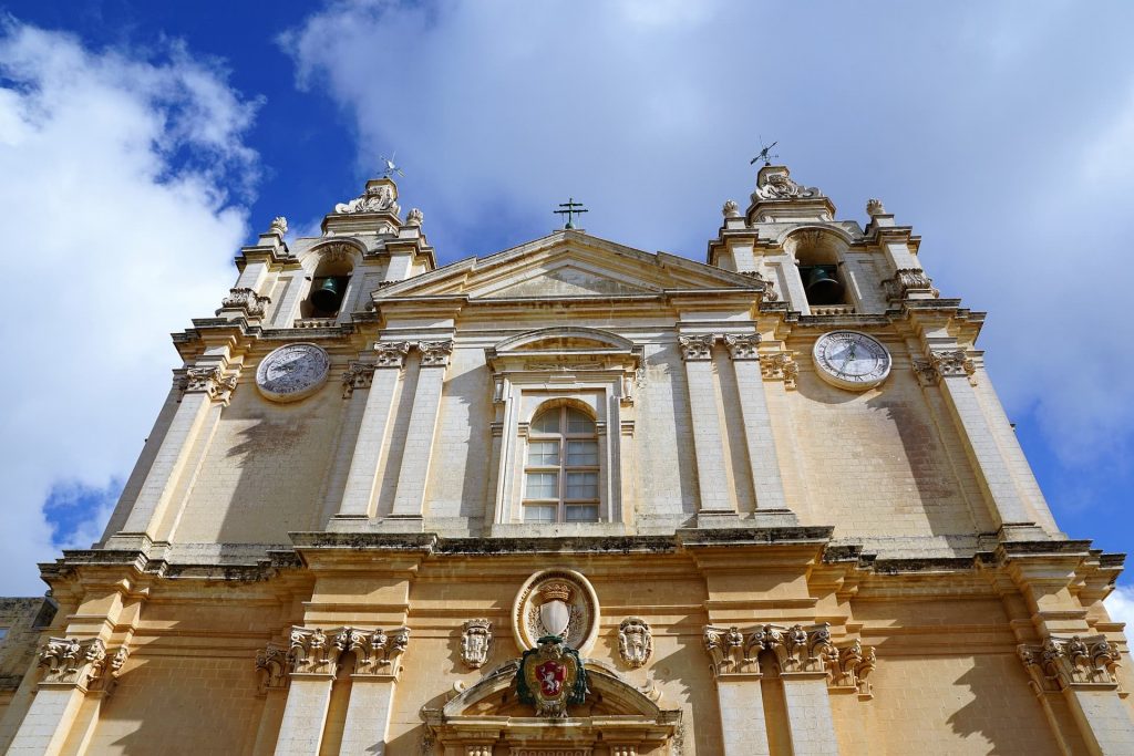 Devanture de la cathédrale Saintr Paul de Mdina à Malte